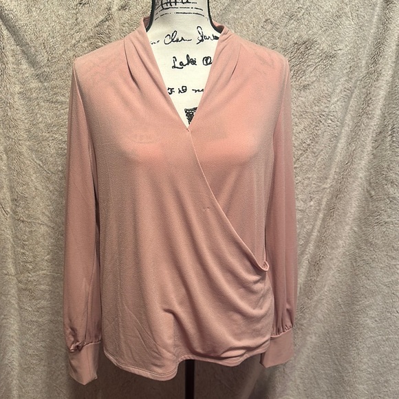 Adrianna Papell Tops - Adrianna Papell size L rouge long sleeved top